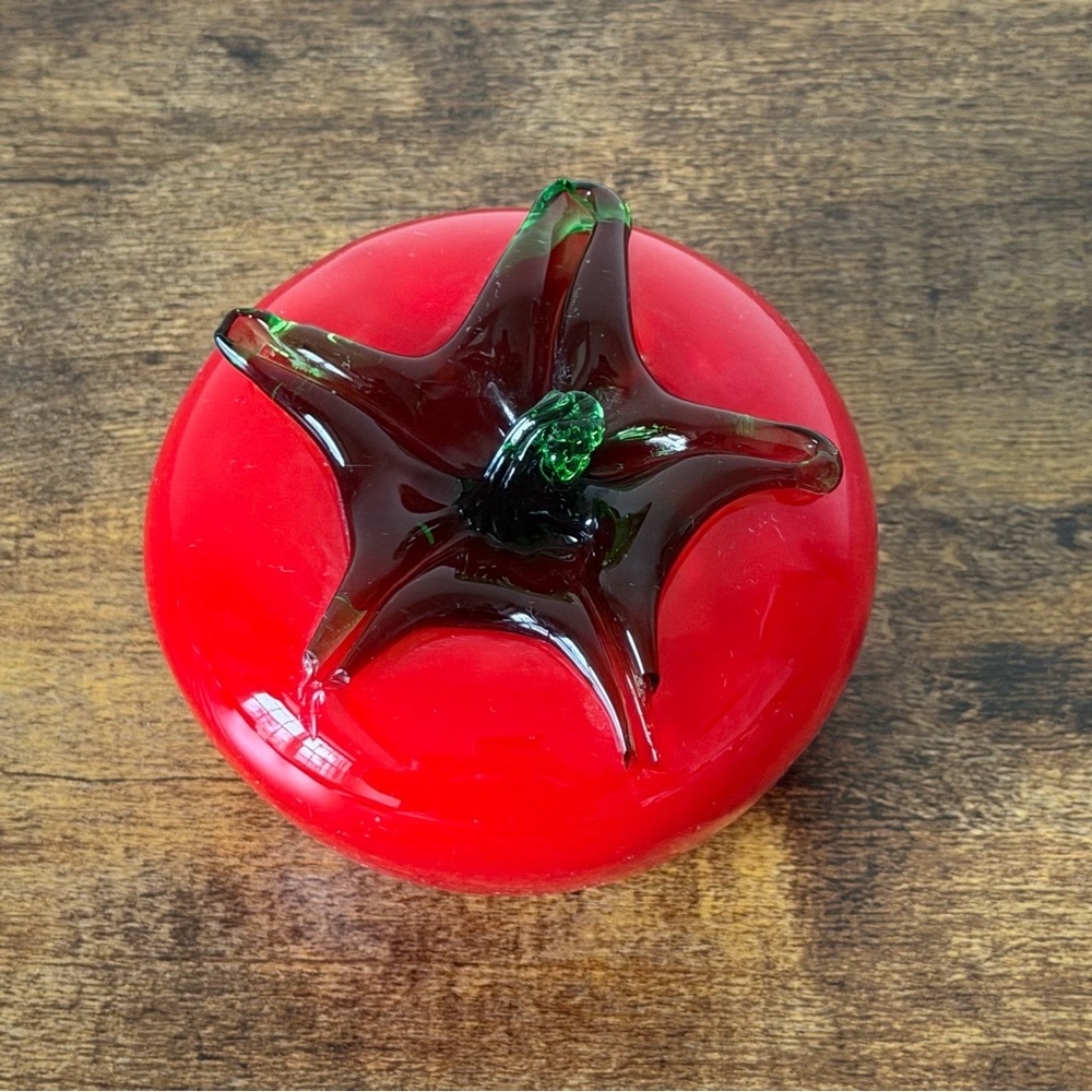 Vintage Italian Art Glass Tomato Paperweight - Picture 3 of 10
